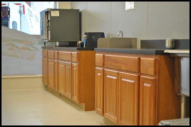 Cabinets & Counter Installation